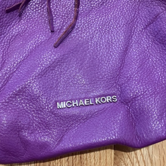 Michael Kors Vibrant Purple Crossbody Bag - Picture 4 of 8
